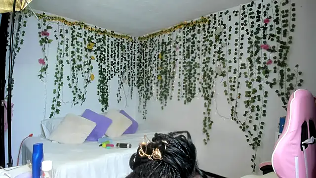 violeta milleer online show from March 10, 5:50 pm