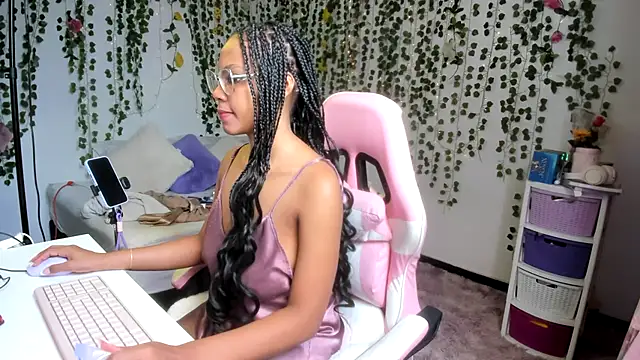 violeta milleer online show from February 19, 5:21 pm