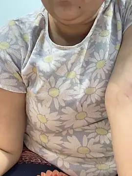 Snapshot of Preet_Kaur_69 chatting on November 28, 5:57 pm Preet Kaur 69 online show from November 28, 5:57 pm