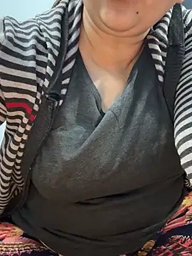 Snapshot of Preet_Kaur_69 chatting on November 14, 2:59 am Preet Kaur 69 online show from November 14, 2:59 am