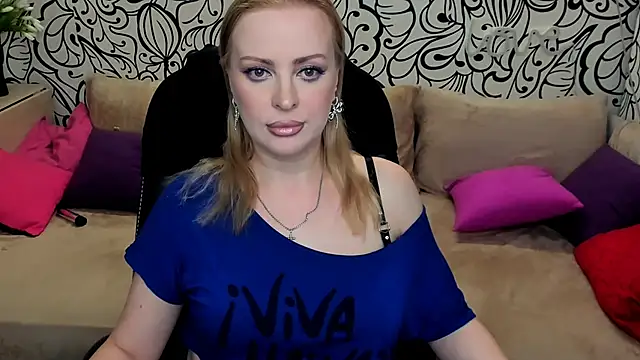 Hotdreamhere online show from June 2, 12:49 pm