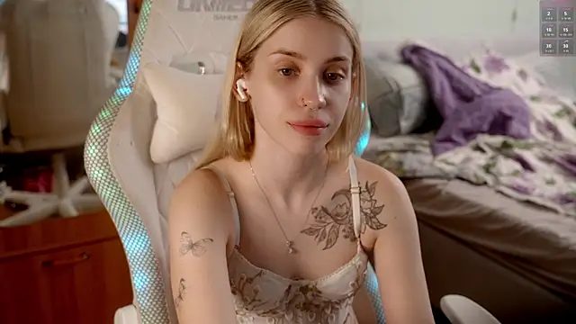 ho1yho1e online show from April 14, 7:41 pm