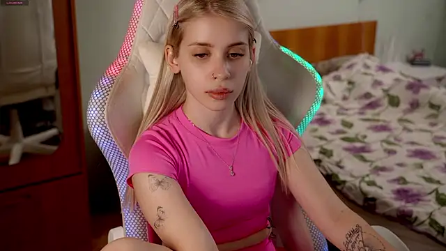 ho1yho1e online show from March 25, 6:29 pm