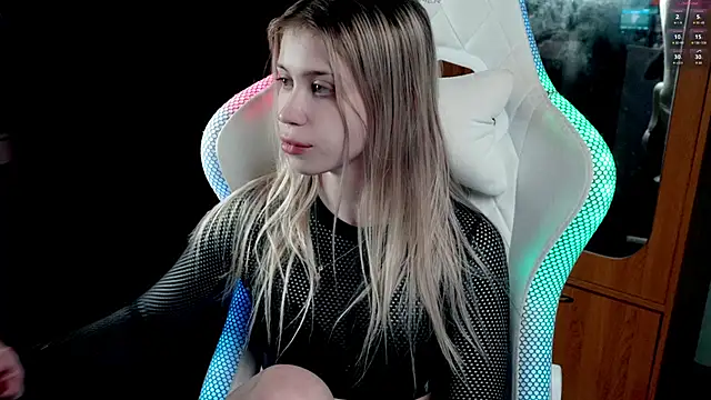 ho1yho1e online show from December 5, 7:12 pm