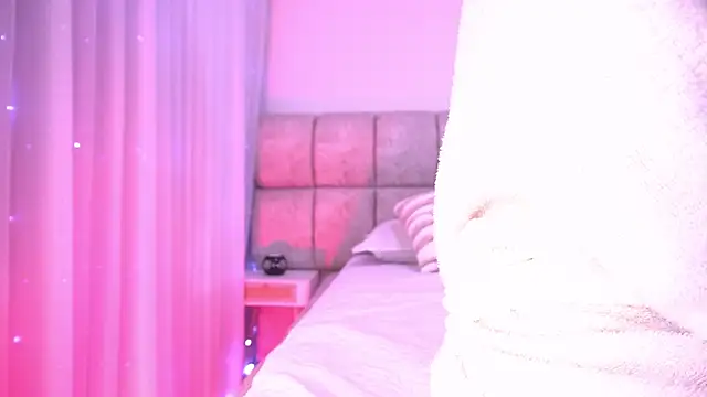 Snapshot of katy_rioss chatting on December 5, 12:26 pm katy rioss online show from December 5, 12:26 pm