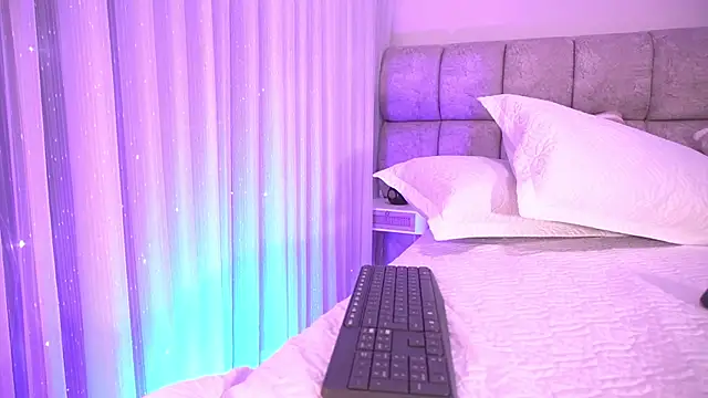 Snapshot of katy_rioss chatting on November 24, 12:16 pm katy rioss online show from November 24, 12:16 pm