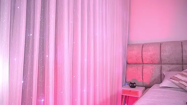 Snapshot of katy_rioss chatting on December 4, 12:15 pm katy rioss online show from December 4, 12:15 pm