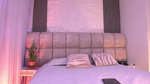 katy rioss online show from February 24, 11:55 am