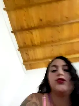 Snapshot of Hela_wet chatting on October 9, 11:16 pm Hela wet online show from October 9, 11:16 pm