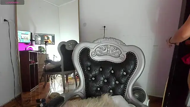 Hela wet online show from May 26, 10:30 pm