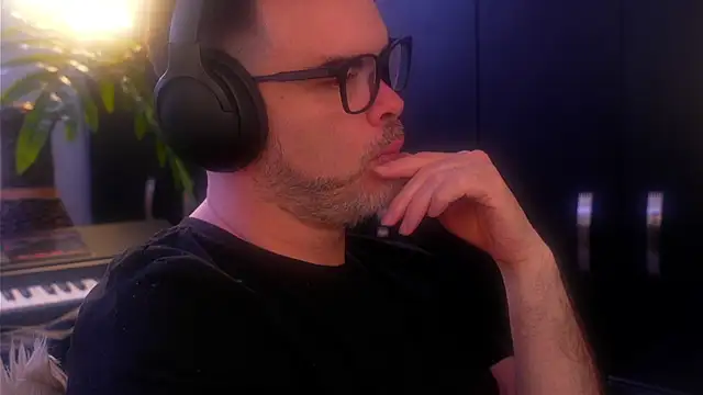 Sanders White online show from September 13, 7:58 pm