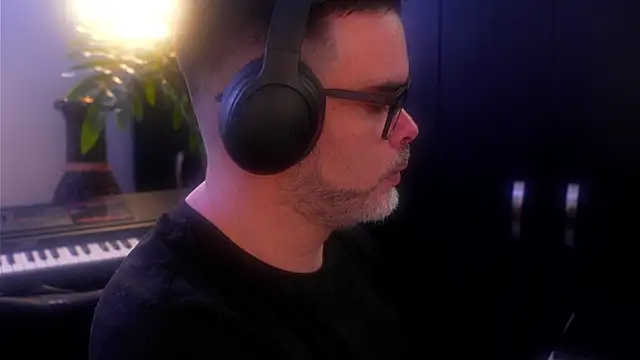 Sanders White online show from September 14, 11:49 pm