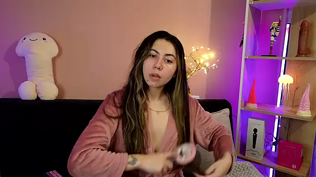lilly sweett online show from April 21, 11:11 pm