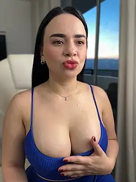 Snapshot of GeorginaJones chatting on January 31, 11:13 pm GeorginaJones online show from January 31, 11:13 pm