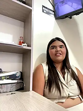 Lia sexx online show from December 20, 6:33 pm