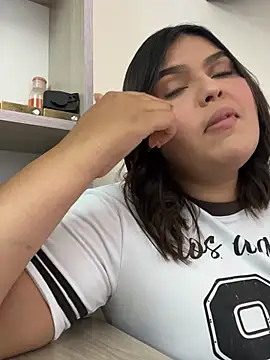 Lia sexx online show from March 24, 6:52 pm