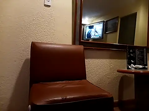 Snapshot of Latinopervs chatting on February 12, 11:40 am Latinopervs online show from February 12, 11:40 am