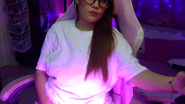 yourbabe Brielle online show from February 9, 6:00 am