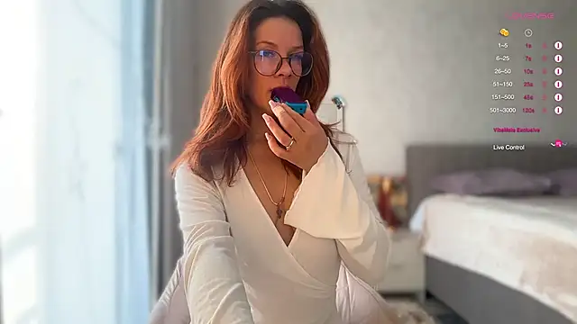 Snapshot of Butterfly-_ chatting on January 19, 5:55 am Butterfly- online show from January 19, 5:55 am