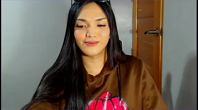 WONDERWOMAN2023 online show from March 13, 8:43 pm