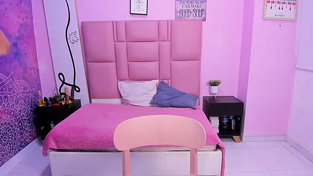 Snapshot of Alison_Jhones7 chatting on March 21, 9:01 pm Alison Jhones7 online show from March 21, 9:01 pm