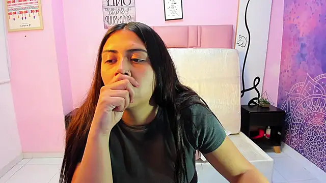 Snapshot of Alison_Jhones7 chatting on March 10, 9:18 pm Alison Jhones7 online show from March 10, 9:18 pm