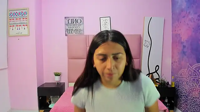 Snapshot of Alison_Jhones7 chatting on March 5, 9:15 pm Alison Jhones7 online show from March 5, 9:15 pm