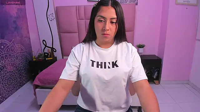 Snapshot of Alison_Jhones7 chatting on March 18, 9:32 pm Alison Jhones7 online show from March 18, 9:32 pm