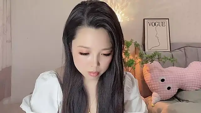 kk lele online show from May 11, 1:34 pm