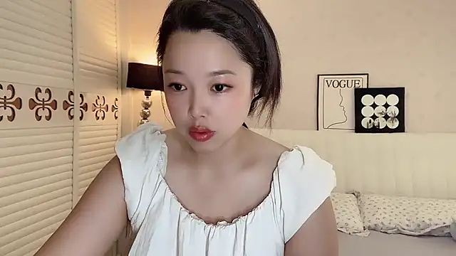 Snapshot of kk_lele chatting on July 19, 5:49 am kk lele online show from July 19, 5:49 am