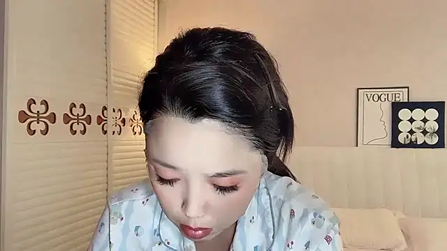 Snapshot of kk_lele chatting on June 27, 4:40 am kk lele online show from June 27, 4:40 am