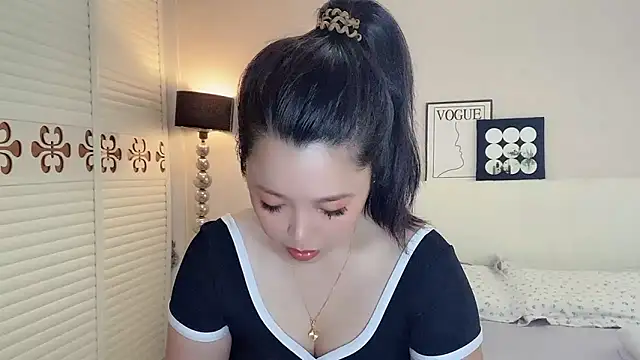 Snapshot of kk_lele chatting on July 13, 4:34 am kk lele online show from July 13, 4:34 am