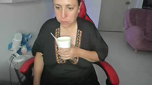 Snapshot of valery_adams1 chatting on February 8, 3:30 am valery adams1 online show from February 8, 3:30 am