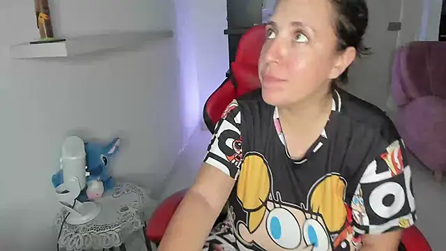 Snapshot of valery_adams1 chatting on February 6, 3:48 am valery adams1 online show from February 6, 3:48 am