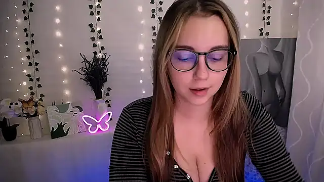 Snapshot of SweetPrincess_ chatting on September 29, 5:47 am SweetPrincess online show from September 29, 5:47 am