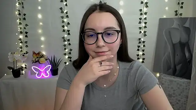Snapshot of SweetPrincess_ chatting on February 25, 9:42 am SweetPrincess online show from February 25, 9:42 am
