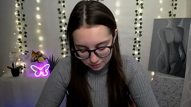 Snapshot of SweetPrincess_ chatting on March 3, 6:42 am SweetPrincess online show from March 3, 6:42 am