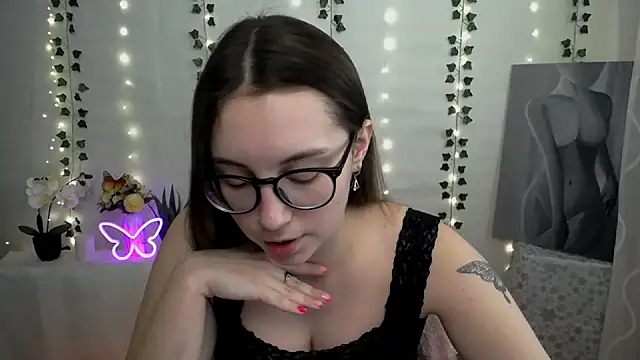 Snapshot of SweetPrincess_ chatting on March 7, 10:13 am SweetPrincess online show from March 7, 10:13 am
