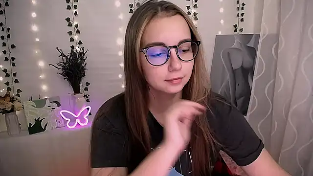 Snapshot of SweetPrincess_ chatting on September 18, 5:43 am SweetPrincess online show from September 18, 5:43 am