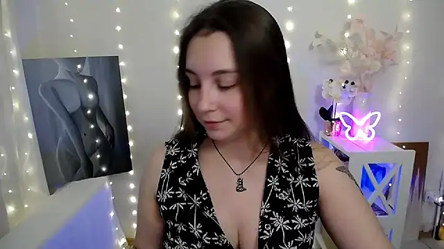 Snapshot of SweetPrincess_ chatting on June 30, 5:29 am SweetPrincess online show from June 30, 5:29 am