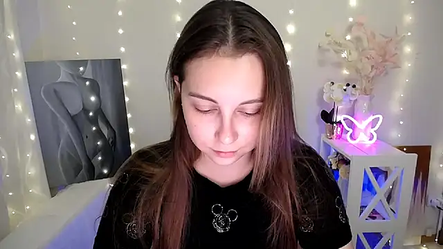 Snapshot of SweetPrincess_ chatting on June 15, 5:18 am SweetPrincess online show from June 15, 5:18 am