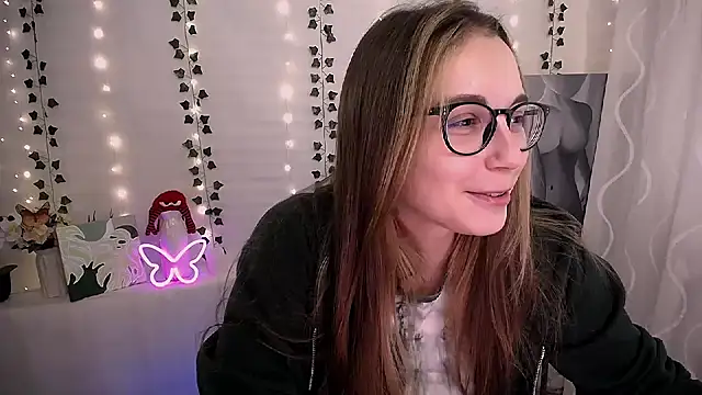 Snapshot of SweetPrincess_ chatting on October 14, 9:32 am SweetPrincess online show from October 14, 9:32 am