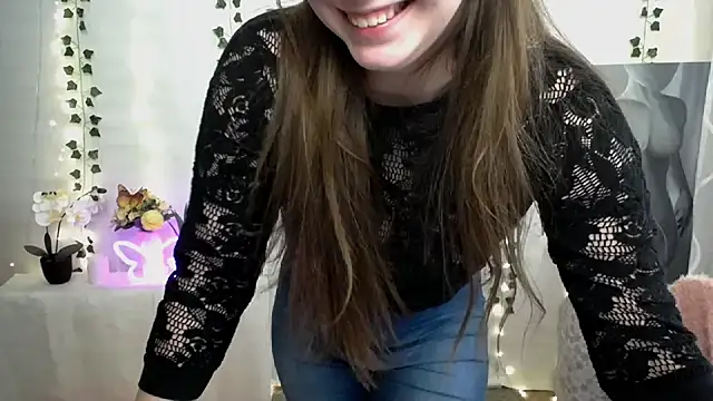 Snapshot of SweetPrincess_ chatting on March 10, 10:28 am SweetPrincess online show from March 10, 10:28 am