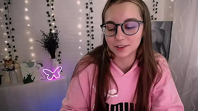 Snapshot of SweetPrincess_ chatting on October 3, 7:21 am SweetPrincess online show from October 3, 7:21 am