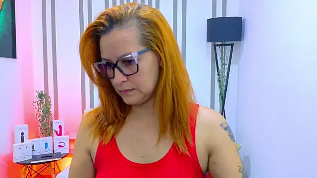 Snapshot of Britney_taylor_ chatting on November 4, 8:56 pm Britney taylor online show from November 4, 8:56 pm