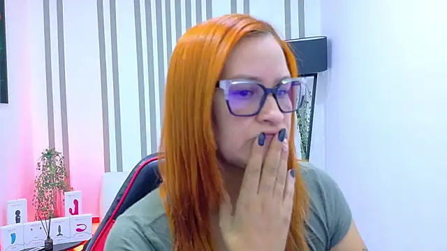 Britney taylor  online show from October 13, 9:27 pm