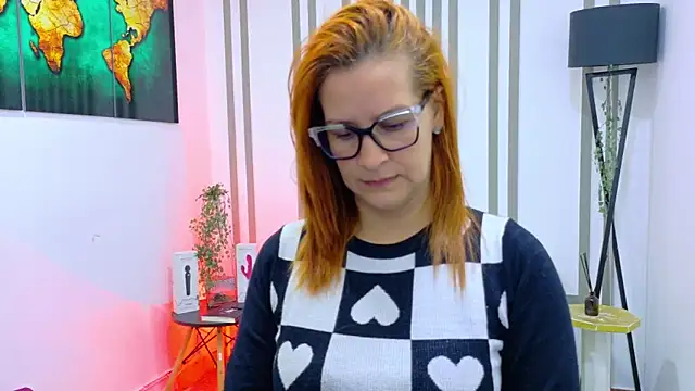 Snapshot of Britney_taylor_ chatting on October 24, 12:09 am Britney taylor online show from October 24, 12:09 am