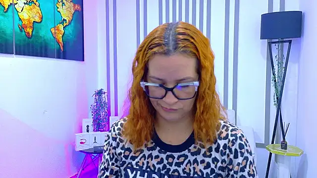 Snapshot of Britney_taylor_ chatting on October 29, 9:58 pm Britney taylor online show from October 29, 9:58 pm