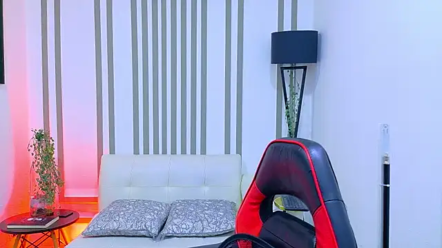 Snapshot of Britney_taylor_ chatting on November 4, 12:25 am Britney taylor online show from November 4, 12:25 am