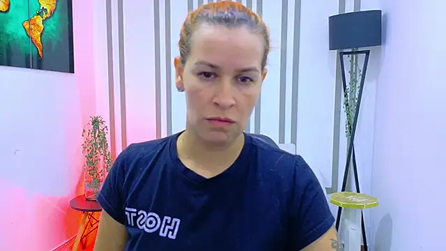 Snapshot of Britney_taylor_ chatting on November 5, 10:24 pm Britney taylor online show from November 5, 10:24 pm